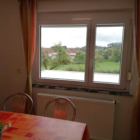 Renner Ca 100 Qm Lägenhet *